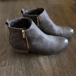 NWOT JustFab Brown Booties